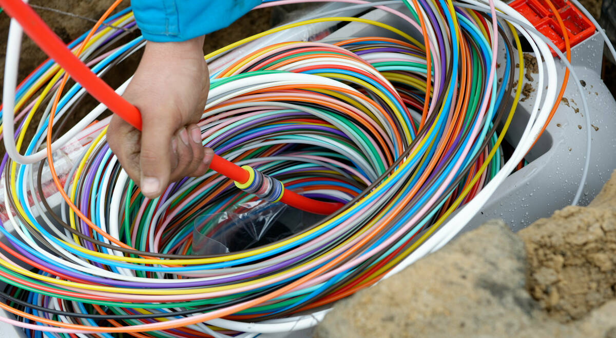 Netzausbau der Deutschen Glasfaser mit Glasfaser bis ins Zuhause (FTTH)