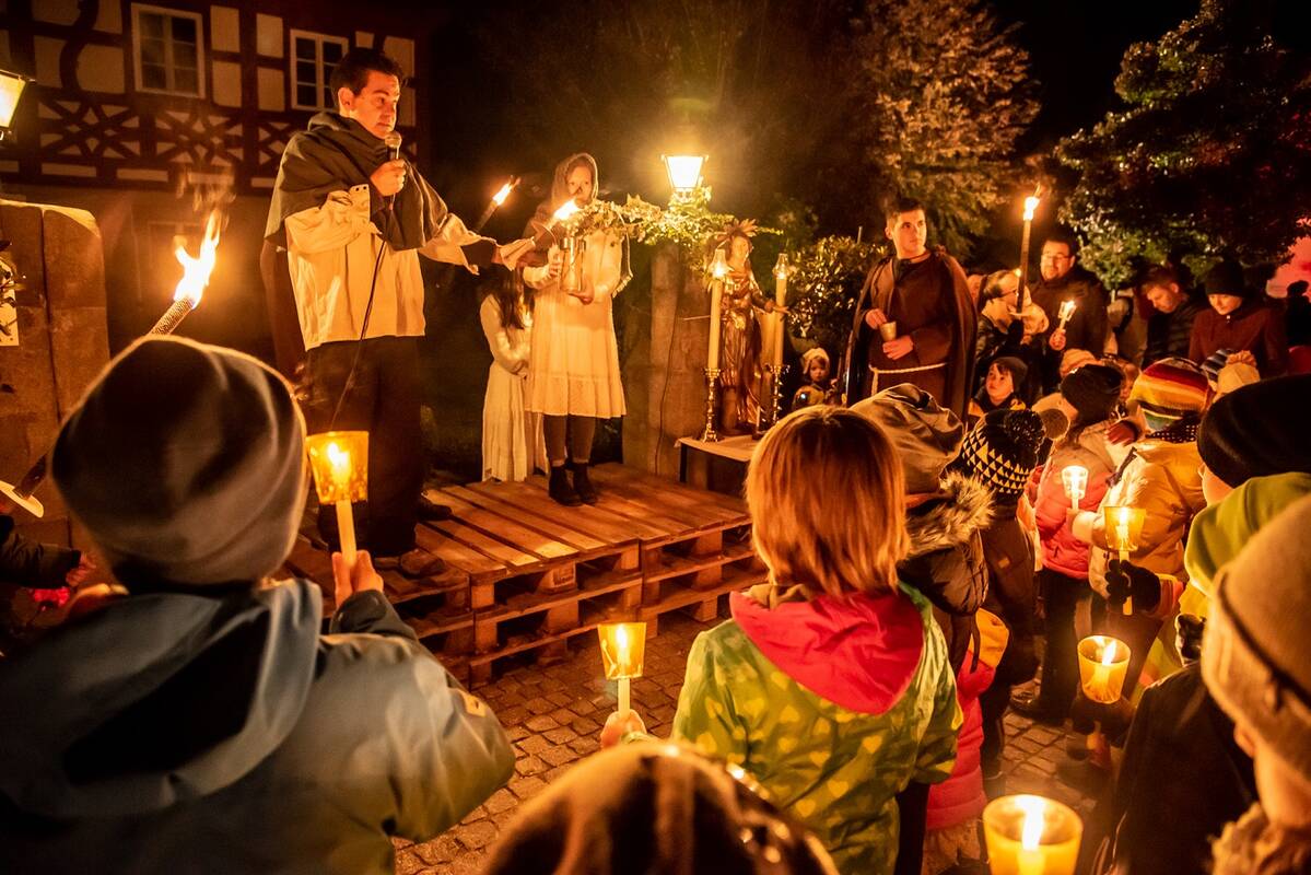 Nachtwanderung für Kinder in der Wehrkirche Hannberg