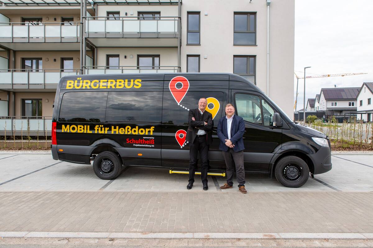 2020260416 Übergabe Bürgerbus von Schultheiß an Gemeinde_05_s-1200x800