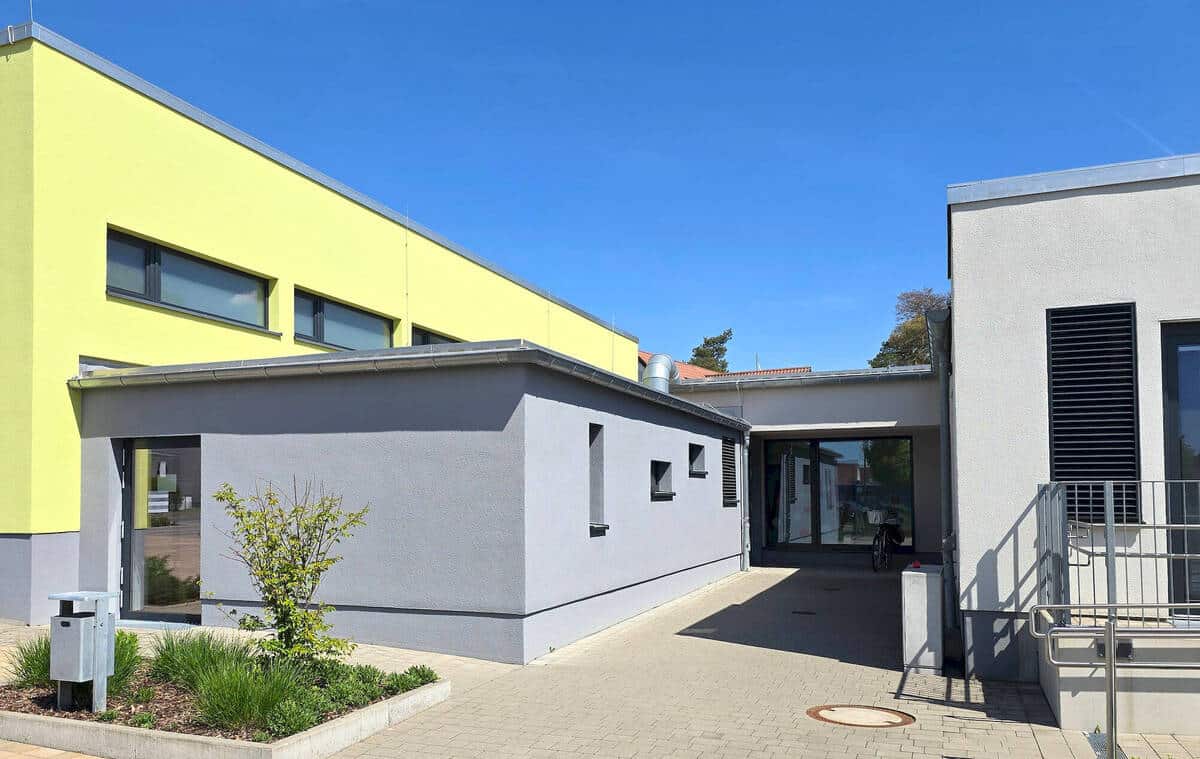 20250430 schulturnhalle-hannberg_02osc-2004x1268-1200x759