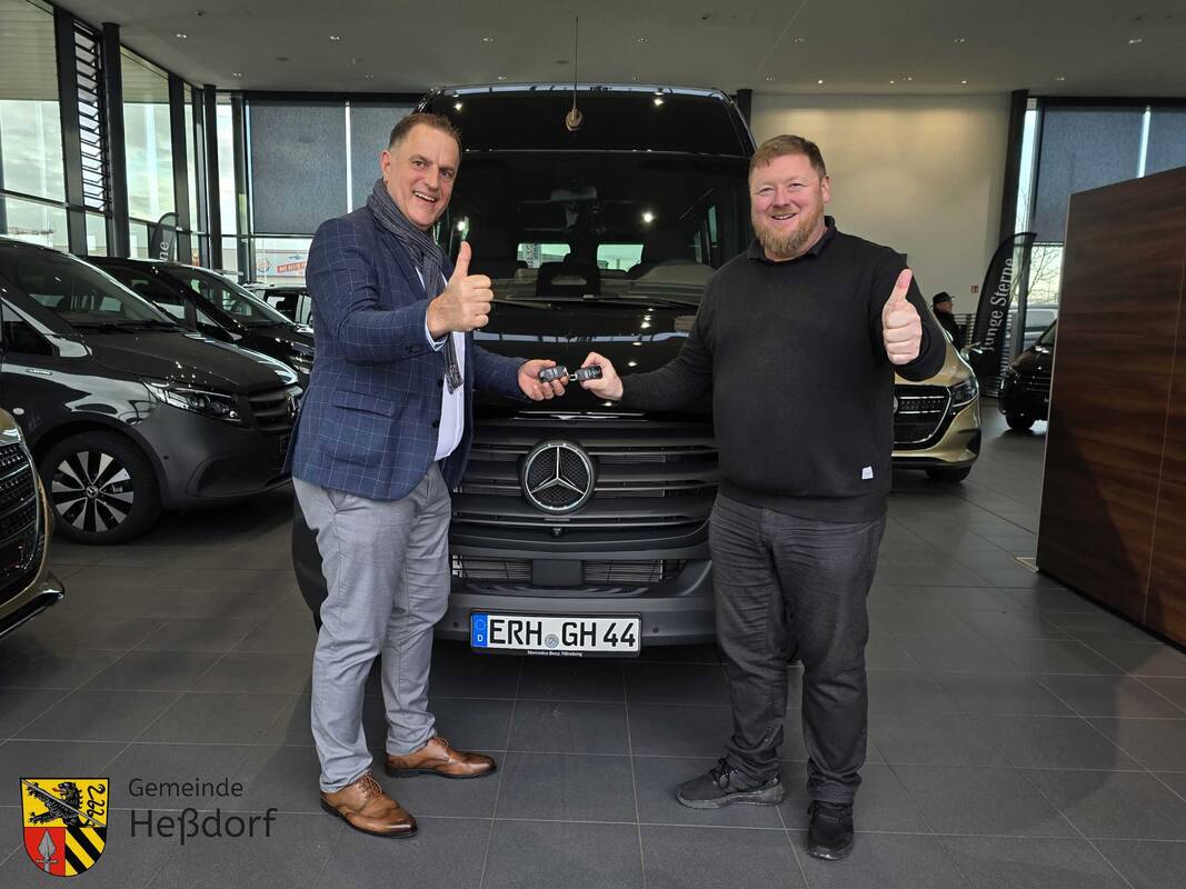 20251210 abholung neuer bürgerbus heßdorf 04aosc-1067x800