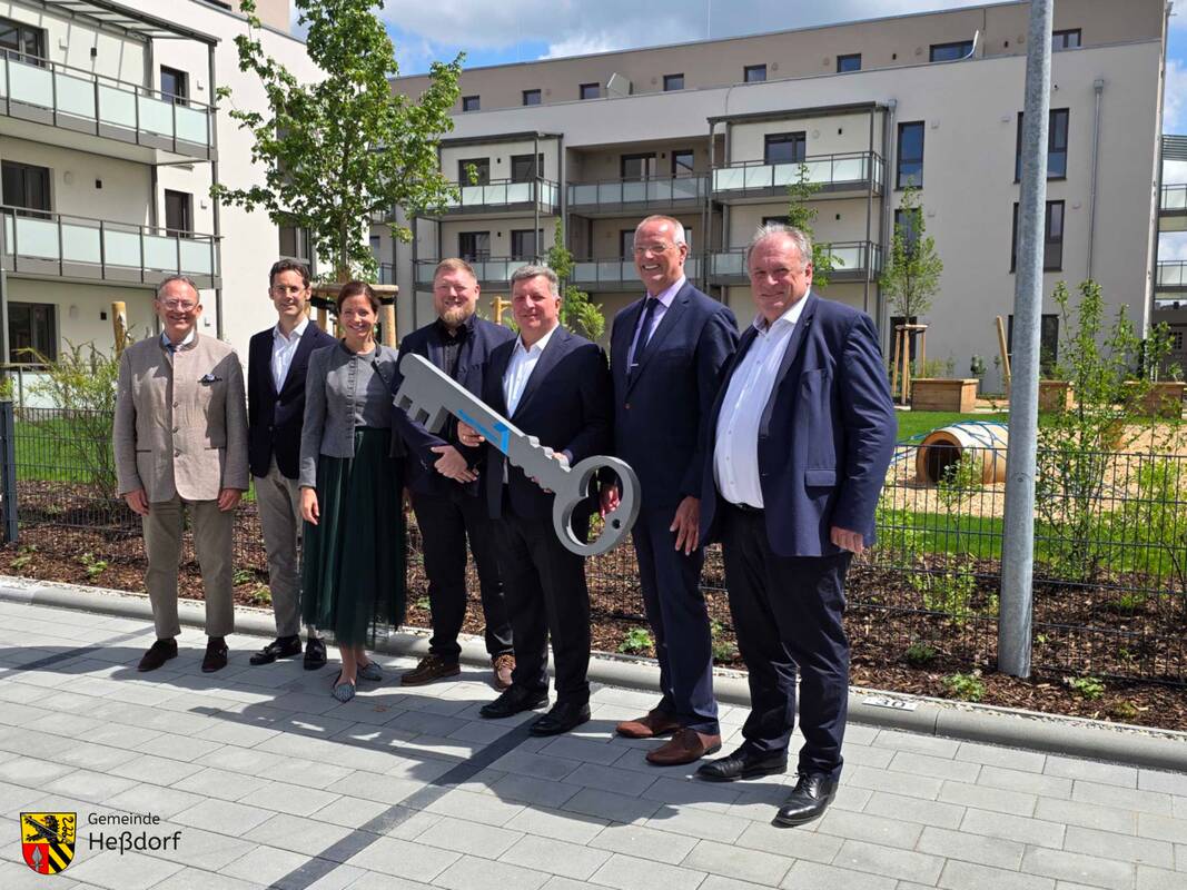 20260508 geschosswohnungsbau hessdorf sonnenring schlüsselübergabe 82osc-1067x800
